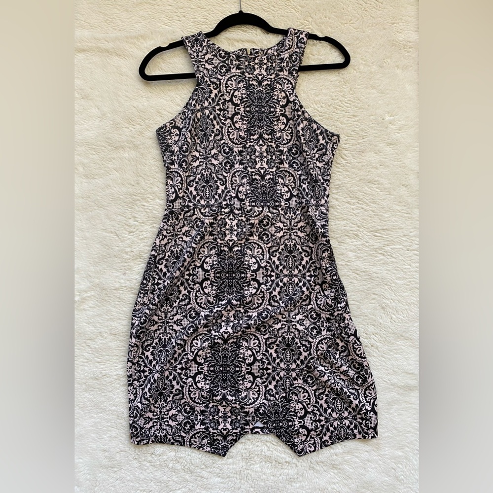 Forever 21 Black and Cream Floral mini dress